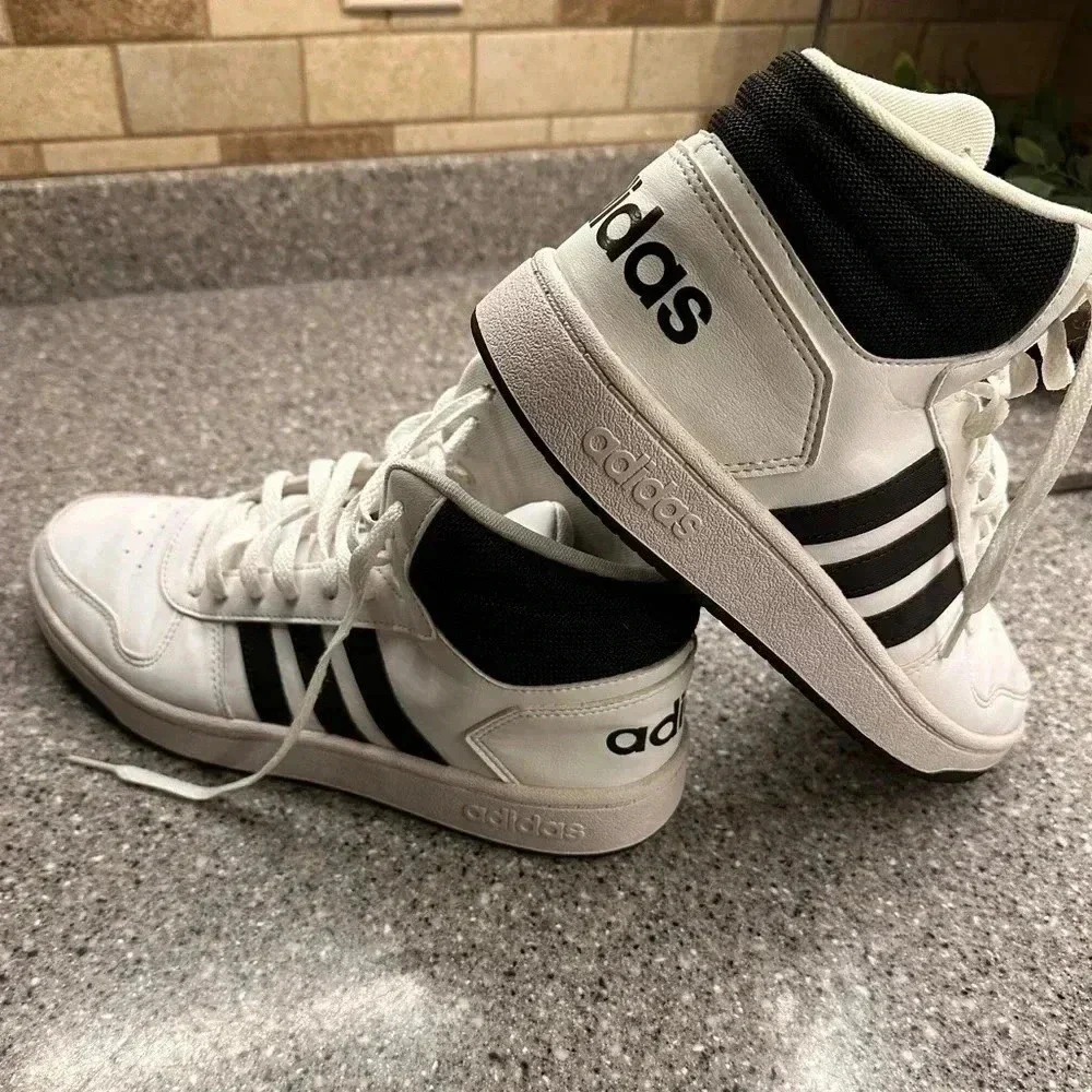 Men’s Adidas High Top size 8 1/2 - Picture 6 of 6
